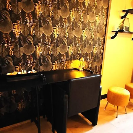 Frühstückspension A L'aise - Avec Piscine & Jacuzzi - Table D'hotes - Salon De The