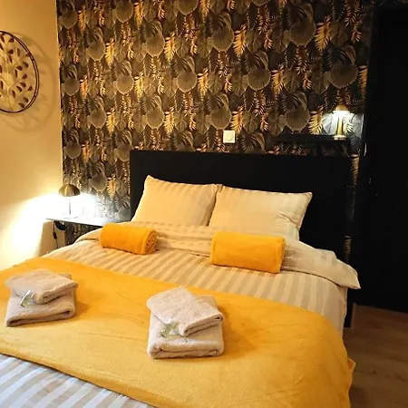 A L'aise - Avec Piscine & Jacuzzi - Table D'hotes - Salon De The Vianne