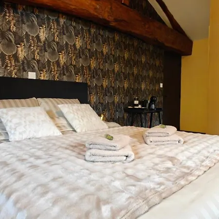 A L'aise - D'hotes A Bed and breakfast 4*
