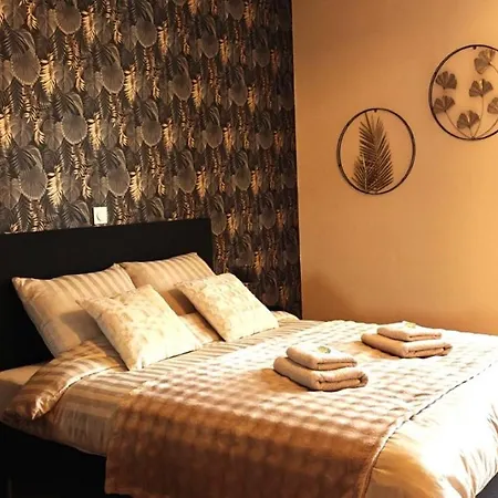 A L'aise - Avec Piscine & Jacuzzi - Table D'hotes - Salon De The Vianne