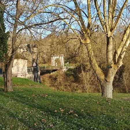 A L'aise - D'hotes A Vianne