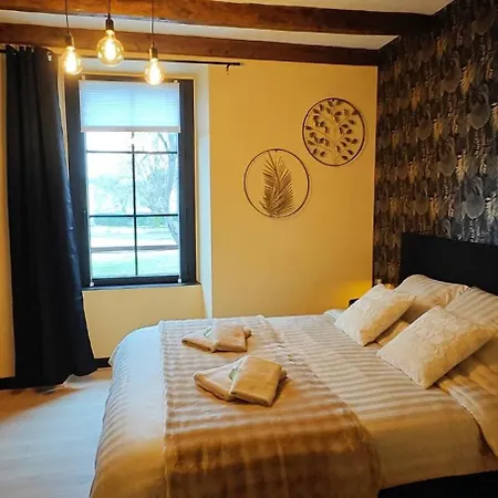 Frühstückspension A L'aise - Avec Piscine & Jacuzzi - Table D'hotes - Salon De The Vianne