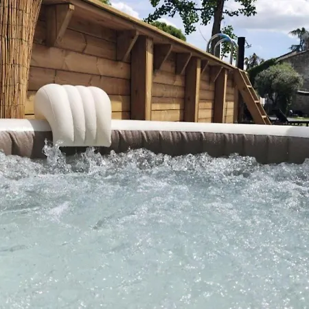 Frühstückspension A L'aise - Avec Piscine & Jacuzzi - Table D'hotes - Salon De The *