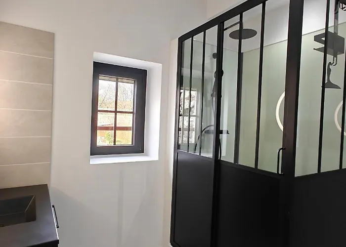 לינה וארוחת בוקר A L'aise - D'hotes A