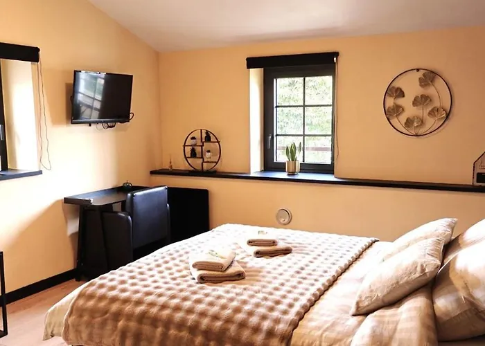 A L'aise - D'hotes A לינה וארוחת בוקר