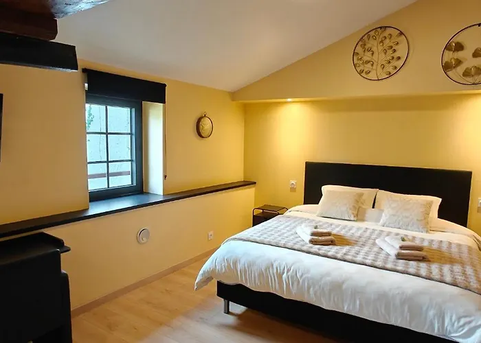 לינה וארוחת בוקר A L'aise - D'hotes A Vianne