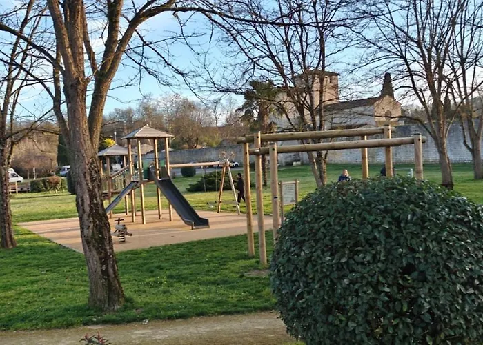 לינה וארוחת בוקר A L'aise - D'hotes A 3*