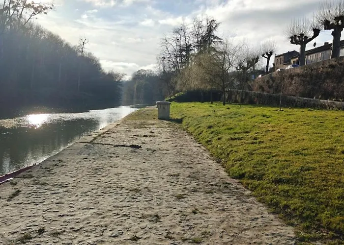 A L'aise - D'hotes A לינה וארוחת בוקר Vianne