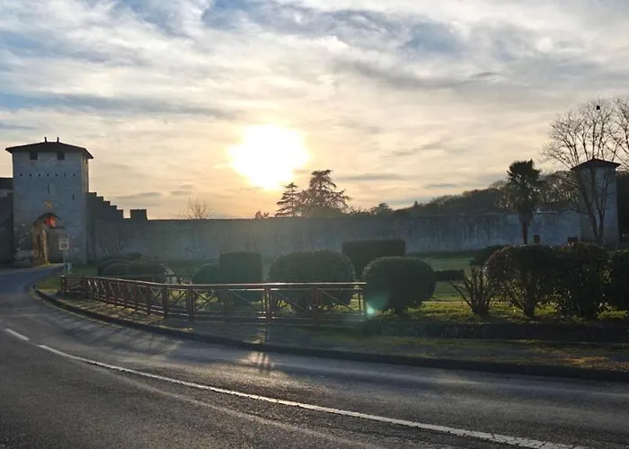 לינה וארוחת בוקר A L'aise - D'hotes A Vianne